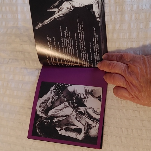 LIKE NEW LED ZEPPELIN 2 CD BOX SET WITH BOOKLET - Picture 5 of 11